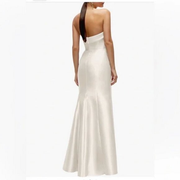 Alfred Sung Ivory Strapless Satin Trumpet Gown D870 - Picture 2 of 2